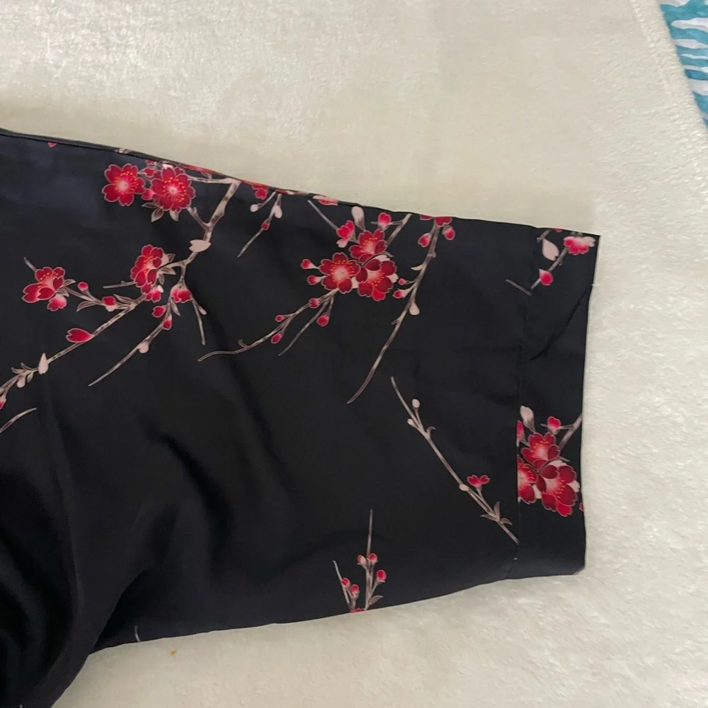 Kim + One Black Floral Cherry Blossom & Crane Robe - Picture 7 of 11
